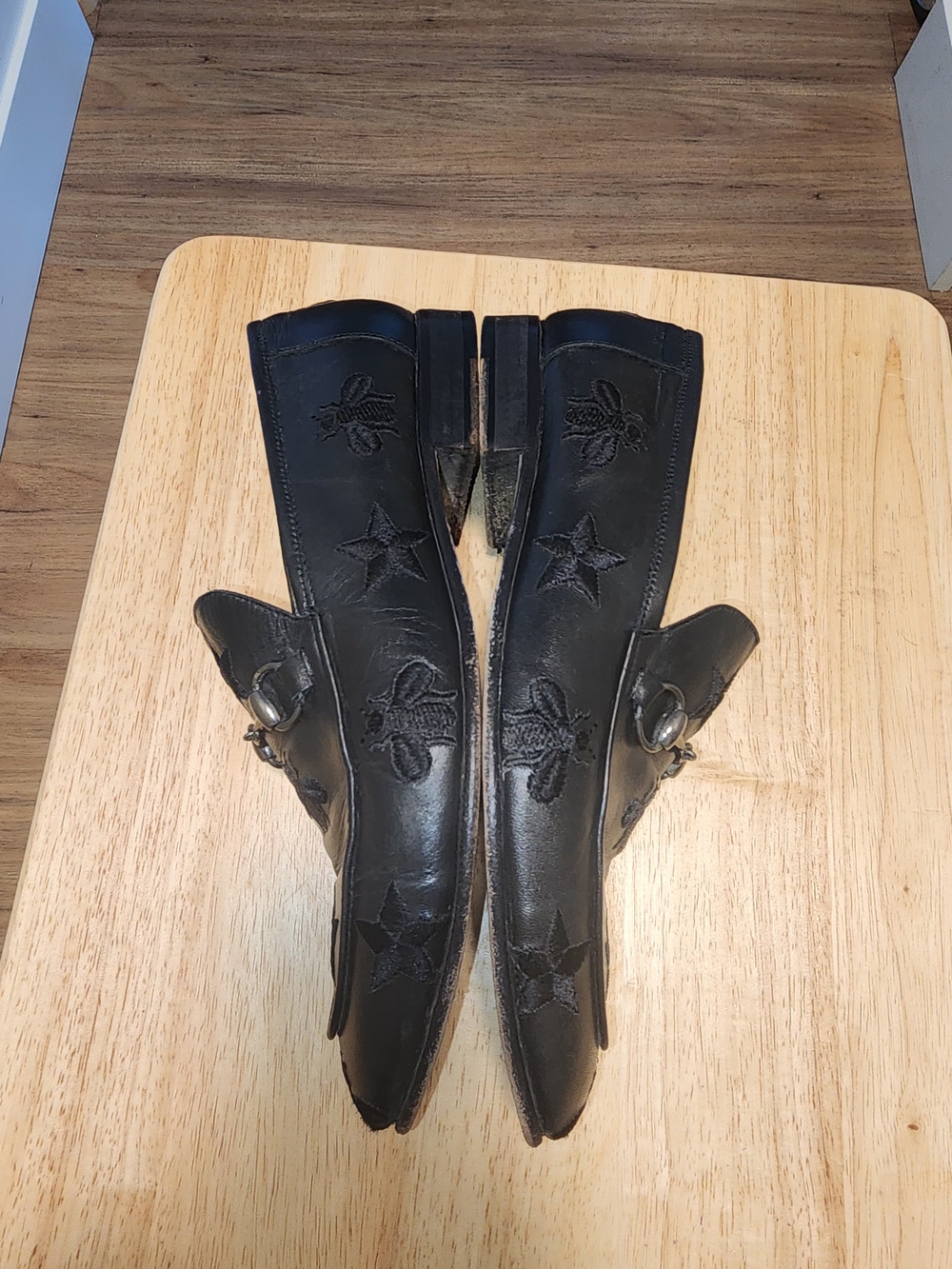 Gucci Men’s Black Leather Horsebit Loafers with Star Embroidery - Picture 5 of 6